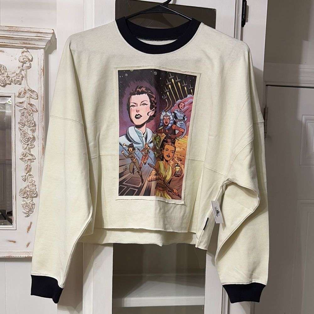 NWT Disney Cropped Star Wars Spirit Jersey Size XS Star Wars Women